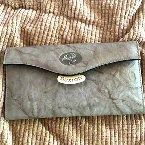 🔥🔥NWT Buxton leather wallet🔥🔥